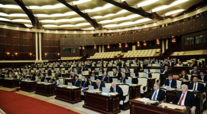 Bu deputatlar növbəti ildə namizəd olmayacaqlar - SİYAHI