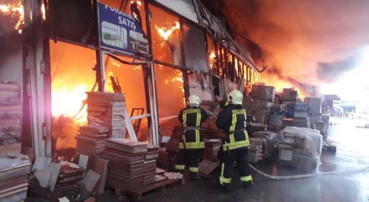 Səhiyyə Nazirliyi dəhşətli yanğında zəhərlənənlərlə bağlı məlumat yaydı 