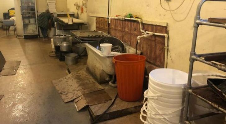 Bakıda antisanitar vəziyyətdə olan un məmulatları sexi AŞKARLANDI