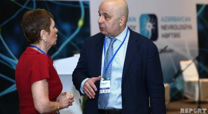 5,3 milyon avro mükafat alan azərbaycanlı həkim Bakıya gəlib - FOTOLAR