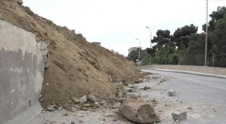 Bakıda sürüşmədən sonra bu yol bağlandı - DİQQƏT