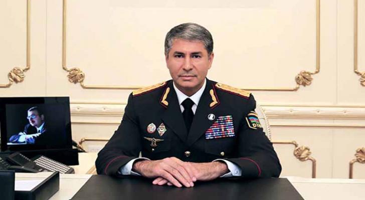 Vilayət Eyvazov rüşvət alan polisi işdən qovdu - VİDEO
