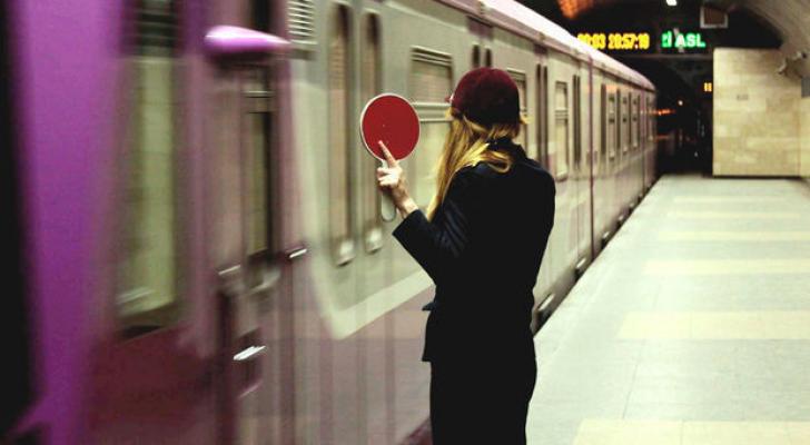 Bakı metrosunda qatı tüstü: Görməni məhdudlaşdırdı