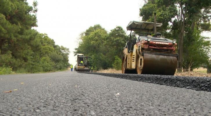 Şəmkirdə 3 istiqamət üzrə yol yenidən qurulub
