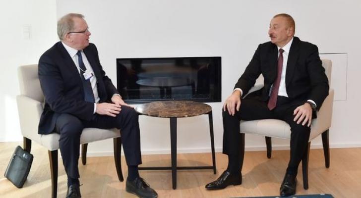 Prezident Davosda görüş keçirdi - FOTO