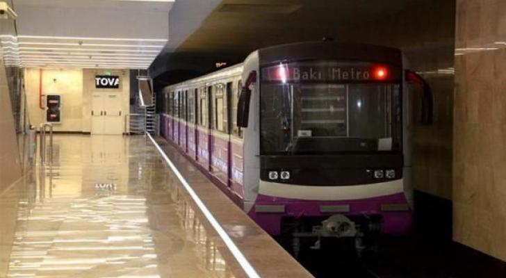 Bakı metrosunda problem yarandı - Sərnişin sıxlığı səbəbindən