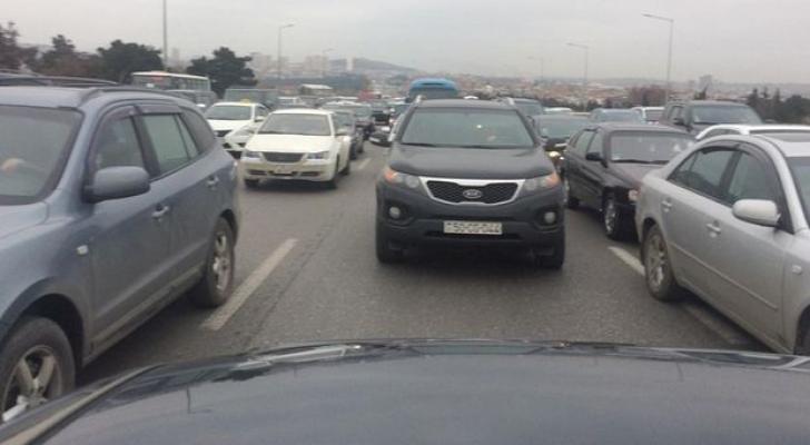 Bakı-Sumqayıt yolunda böyük tıxac yaranıb – FOTO