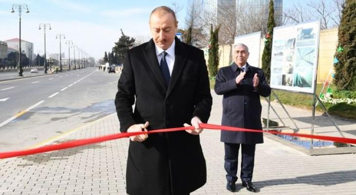 İlham Əliyev Bakıda yeraltı piyada keçidinin açılışında - FOTO