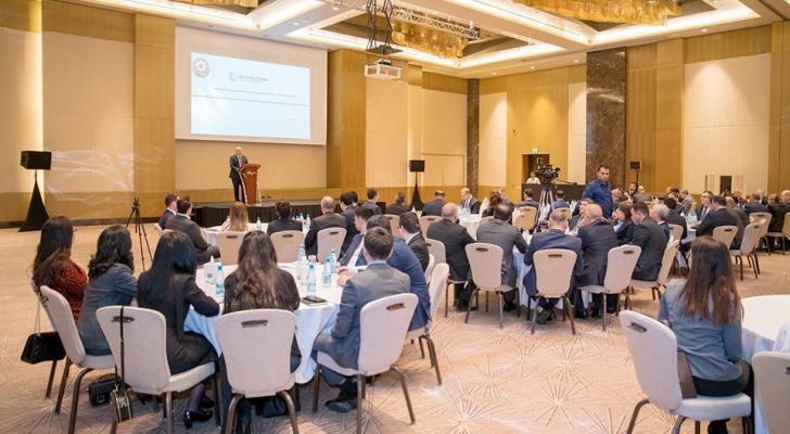 Maliyyə Nazirliyi və Dünya Bankı birgə seminar keçirdi