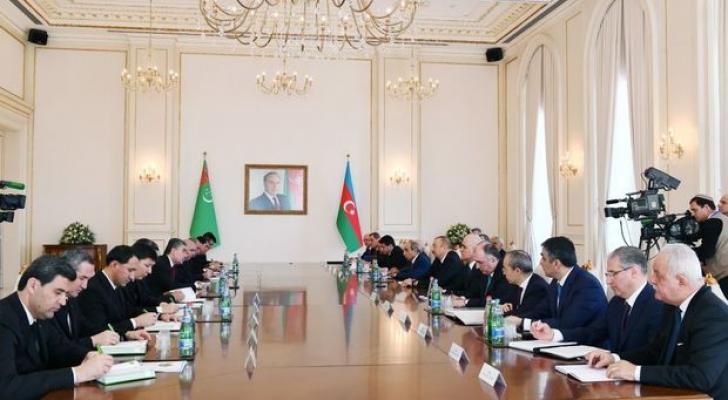 Azərbaycan və Türkmənistan prezidentlərinin geniş tərkibdə görüşü oldu 