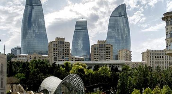 Sabahdan küçə və parklarda qrup şəklində gəzmək qadağan olundu