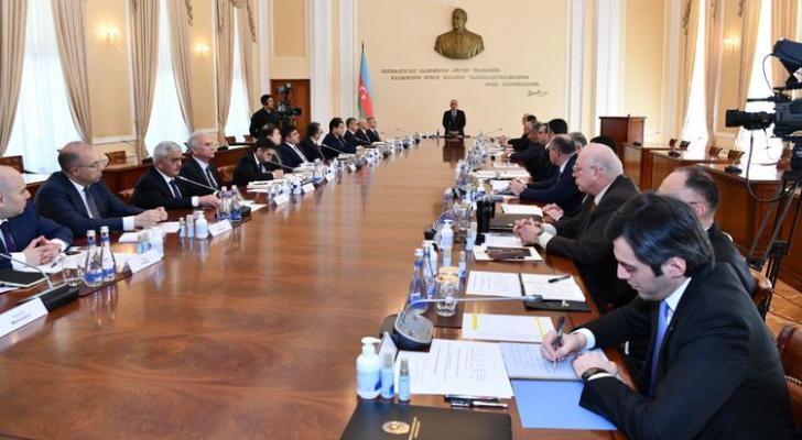 Operativ Qərargahda xüsusi karantin rejiminin tətbiqi ilə bağlı vəziyyət müzakirə edilib