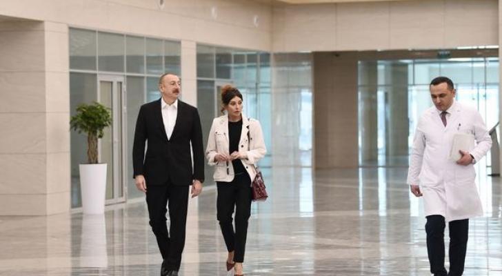 İlham Əliyev və Mehriban Əliyeva Bakıda tibb müəssisəsinin açılışında - FOTO