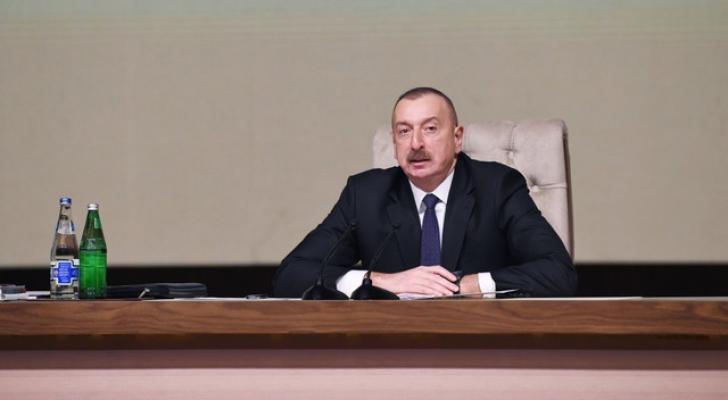 Prezident: "Ölkəmizdə tibbi maska istehsalına başlanılması çox əlamətdar hadisədir"