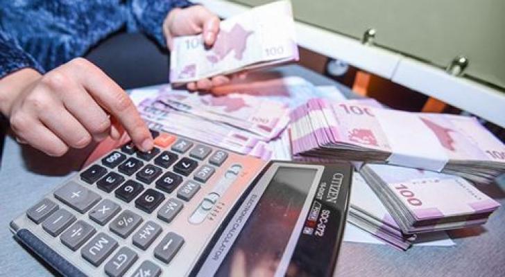 Manat yeni həftəyə bu məzənnə ilə başladı