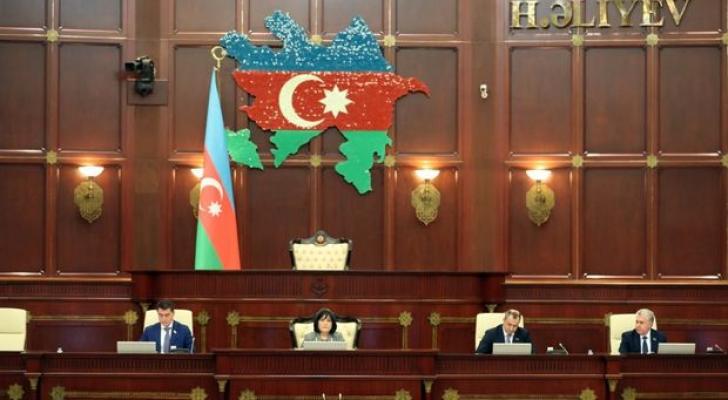 Deputatlar bu tarixdə 24 məsələyə görə toplaşacaq
