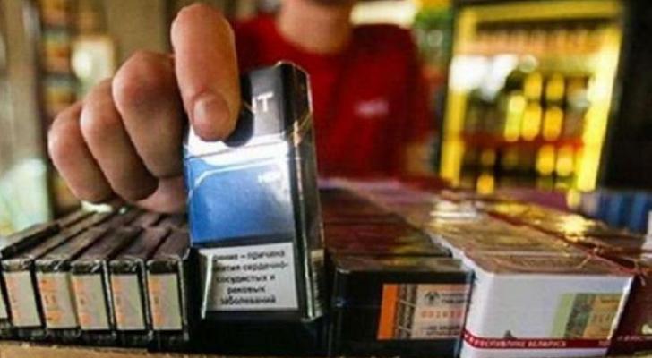 Deputat: “Məktəbli uşaqlara siqaret pulsuz paylanılır”