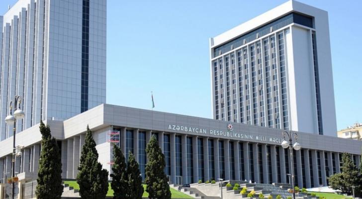 Vəkillər üçün məcburi dövlət sosial sığorta haqqı 2 dəfə azaldılır