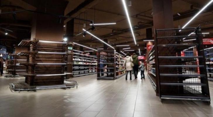 Bu ölkə iqtisadiyyatı xilas etmək üçün karantini ləğv edir