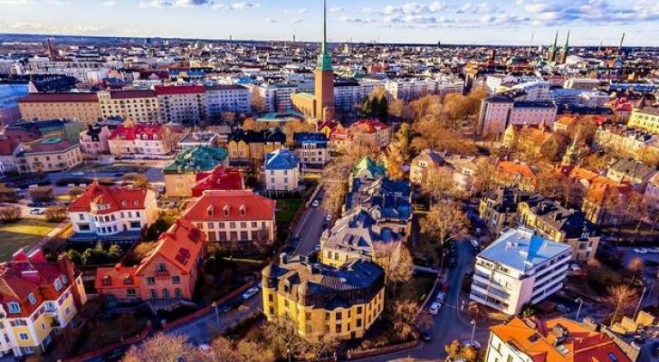 Finlandiya mayın ortasında sərhədlərini açacaq