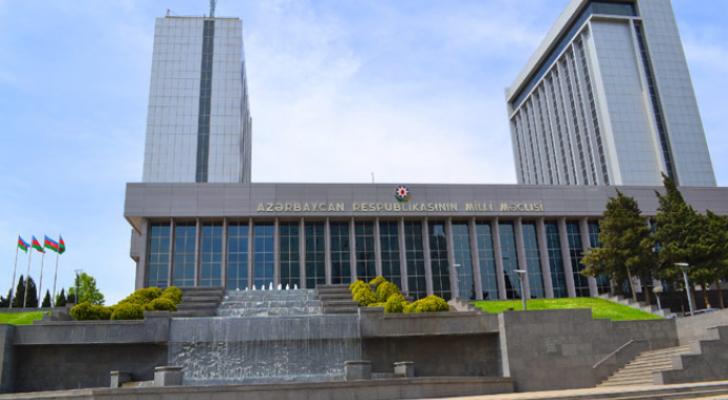 Bu gün deputatlar 18 məsələ üçün - TOPLAŞIR