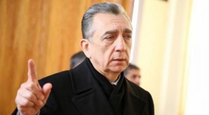 Eldar Əzizov Qaradağın icra başçısına töhmət verilməsinə münasibət bildirdi