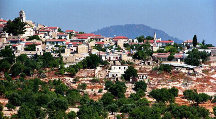 Kipr turistləri qəbul etməyə başlayır