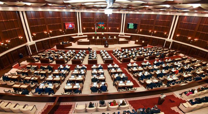 Milli Məclis 7 məsələyə görə İCLAS ÇAĞIRDI