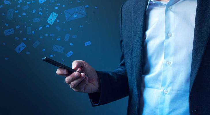 Bu hallarda SMS icazə ilə evdən 2 saatlıq çıxmaq olar - SİYAHI