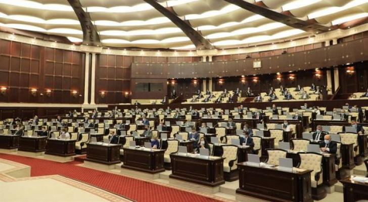 Deputatlar koronavirus testindən keçirilir