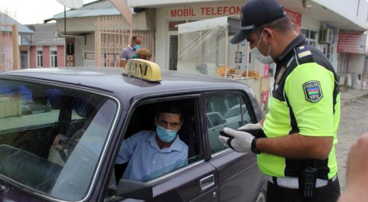 Qubada maska taxmayan şəxslər cərimələndi - FOTO