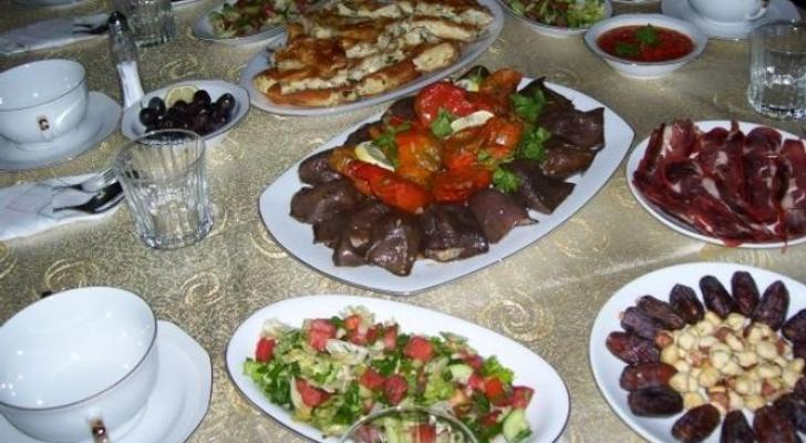 Hərbi xidmətdən qayıdan oğluna yığıncaq keçirən ata cərimələndi