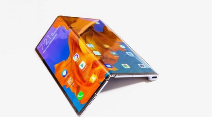 Huawei yeni qatlana bilən smartfon istehsal edəcək