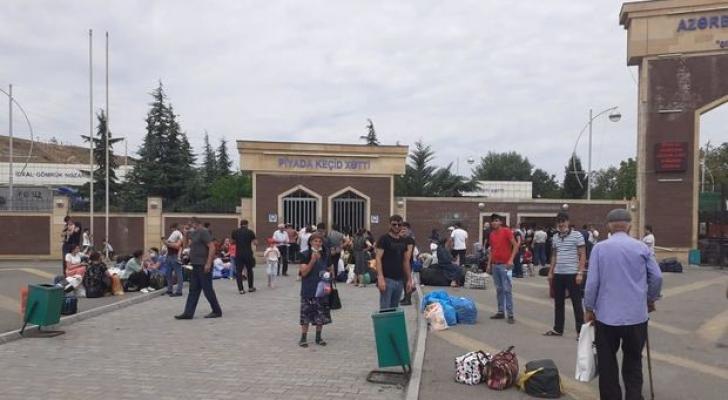 Gürcüstan azərbaycanlı vətəndaşlarını ölkəyə buraxmır - FOTO