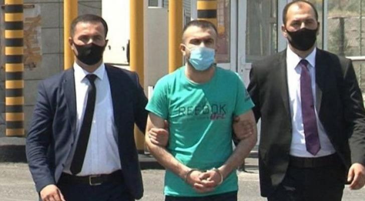 Terrorçuluğa görə axtarışa verilən şəxs Azərbaycana ekstradisiya olundu  - RƏSMİ