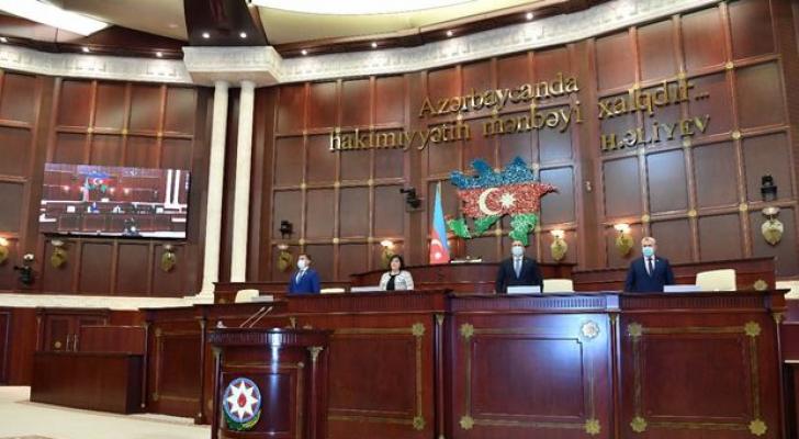 Deputatlar avqustun 5-də plenar iclasa toplanır