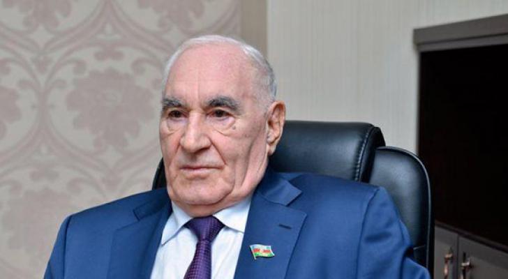 Fəttah Heydərov vəfat edib