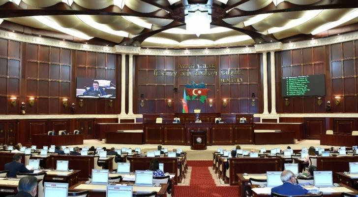 TƏBİB və Operativ Qərargaha sərt İTTİHAMLAR: "Camaatı axmaq yerinə qoyublar?”