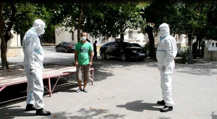 Daha bir icazəsiz evdən çıxan koronavirus xəstəsi aşkarlandı - FOTO