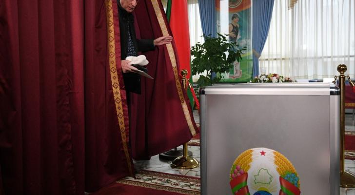 Daha iki ölkə Belarusdakı seçkilərin nəticələrini tanımayıb