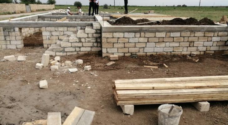 Biləsuvarda şəhid ailələləri üçün mənzillər tikilir