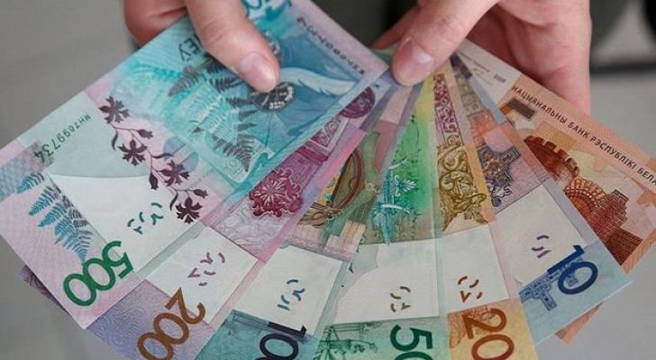 Belarus valyutası kəskin ucuzlaşıb