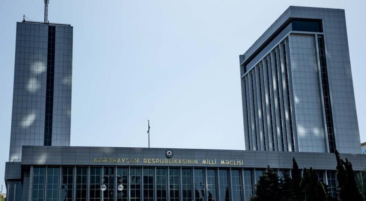 Milli Məclisin Sədrinə yeni köməkçi təyin edilib