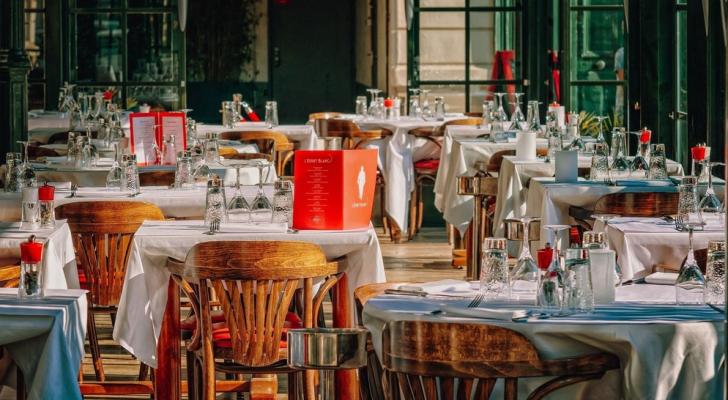 Pirallahıda karantini pozan kafe aşkarlandı