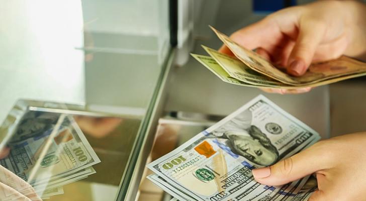 Banklar I yarımildə 3,2 milyard dollarlıq nağd xarici valyuta alıb-satıb
