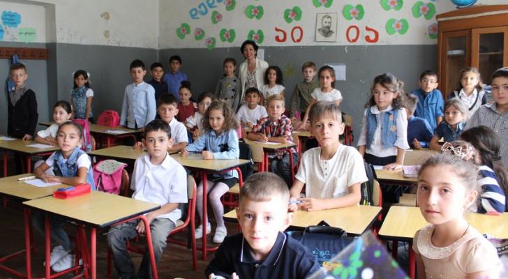 Gürcüstanda azərbaycandilli məktəblərin sayı azalıb