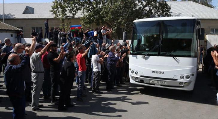 Hərbi vəzifəlilərin səfərbərlik üzrə yola salınmasına başlanıldı - RƏSMİ