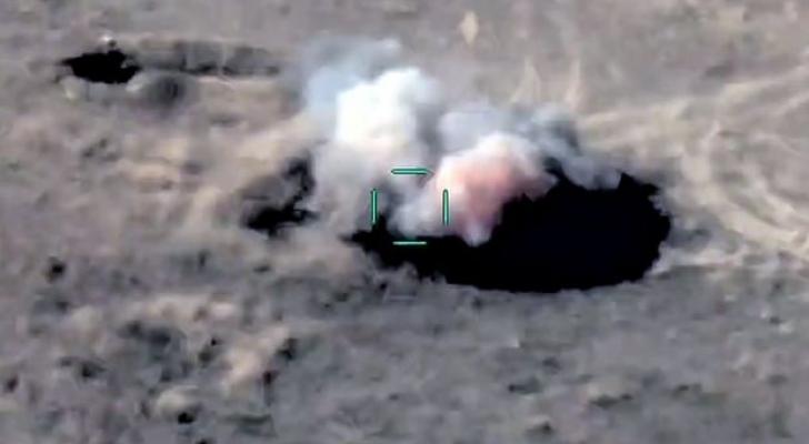 Ordumuz düşmənin daha səkkiz döyüş texnikasını məhv etdi - VİDEO