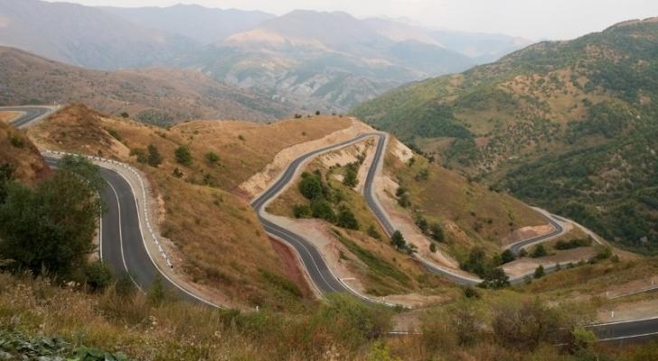 Gorus-Xankəndi yolu darmadağın edildi