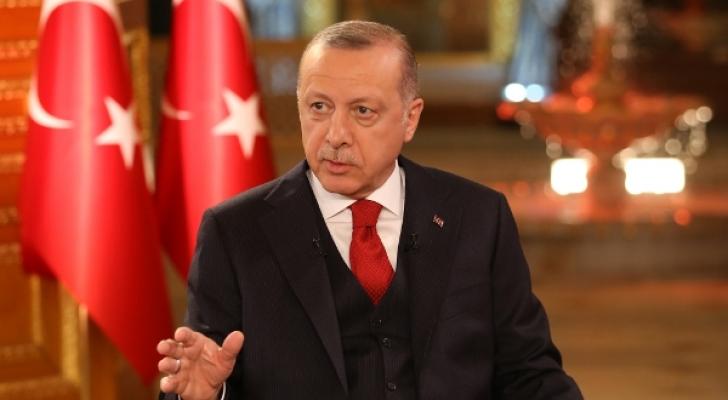 "Makronun sözləri ədəbsizlikdir"